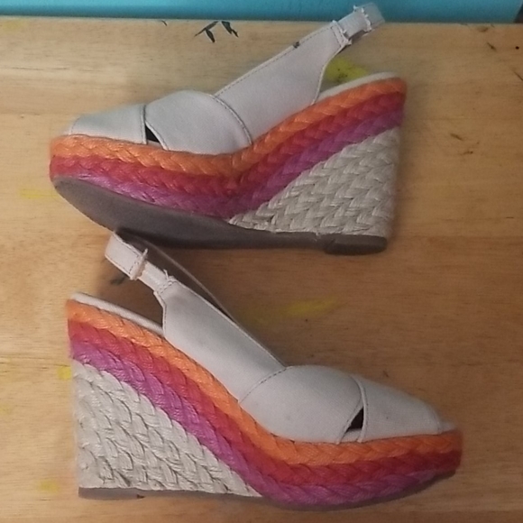 Heels - Picture 6 of 6